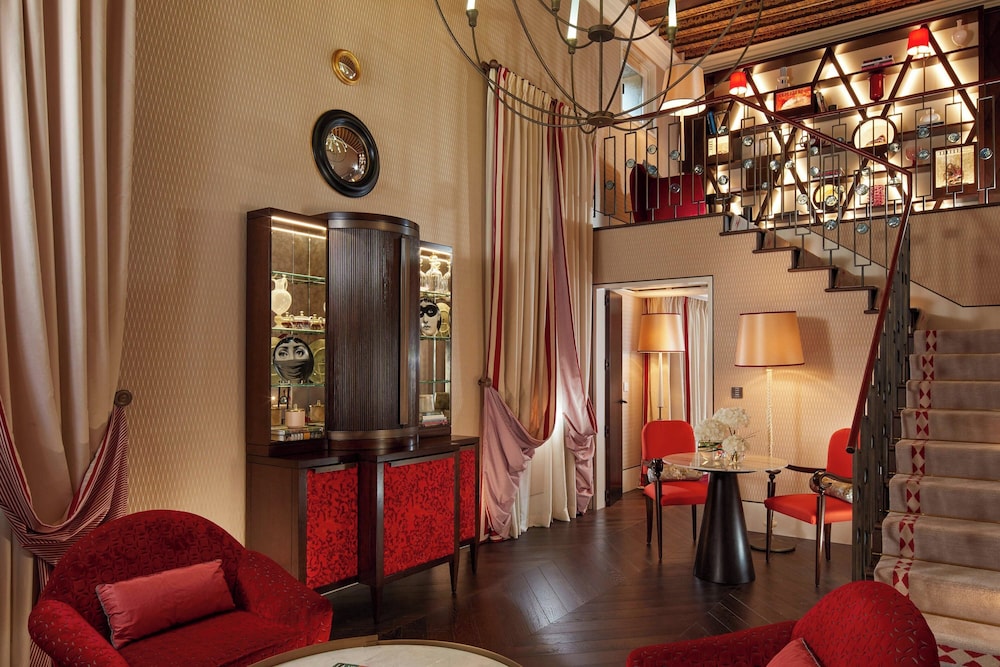 St. Regis Suite photo 3