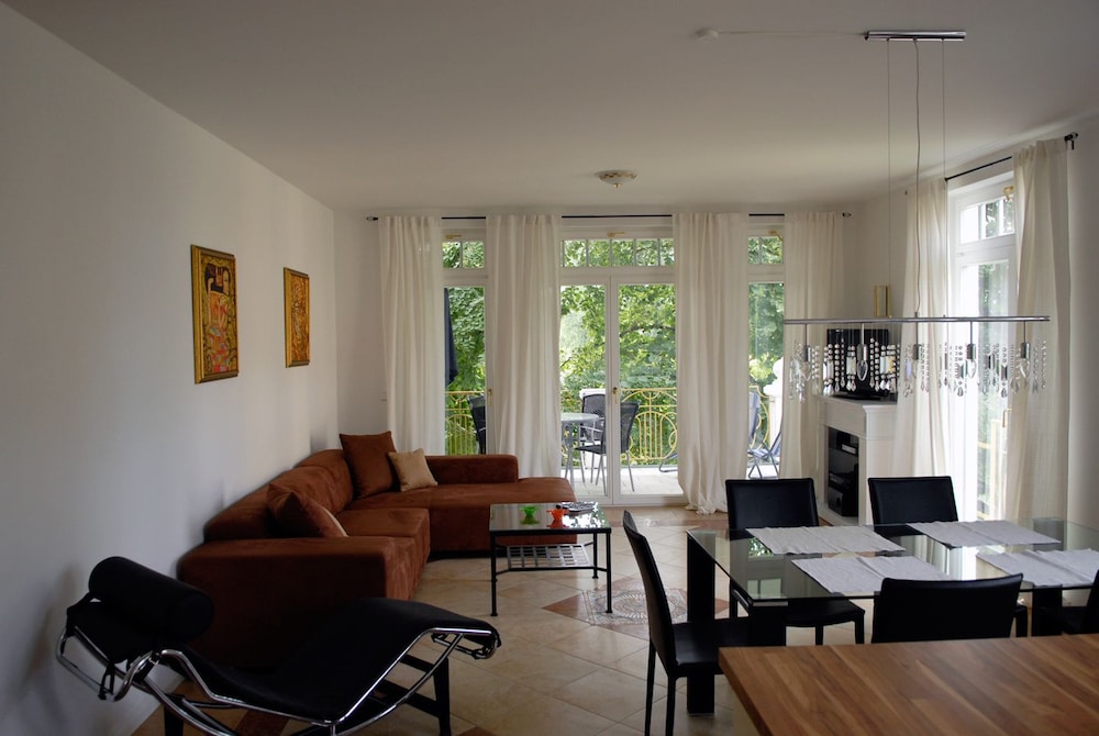 Suite photo 1