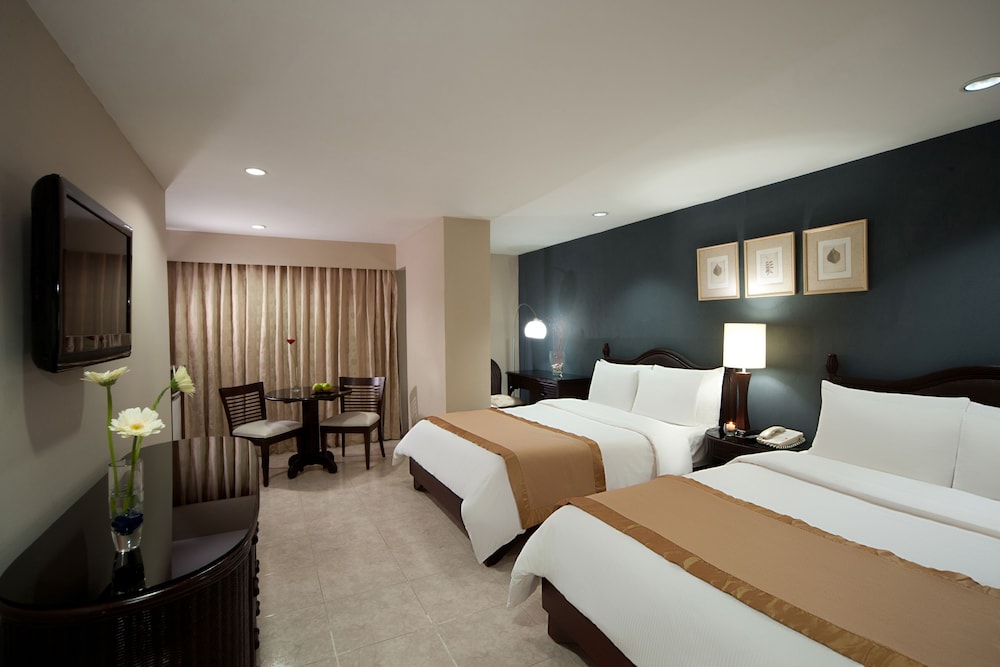 Deluxe Room - Photo 3