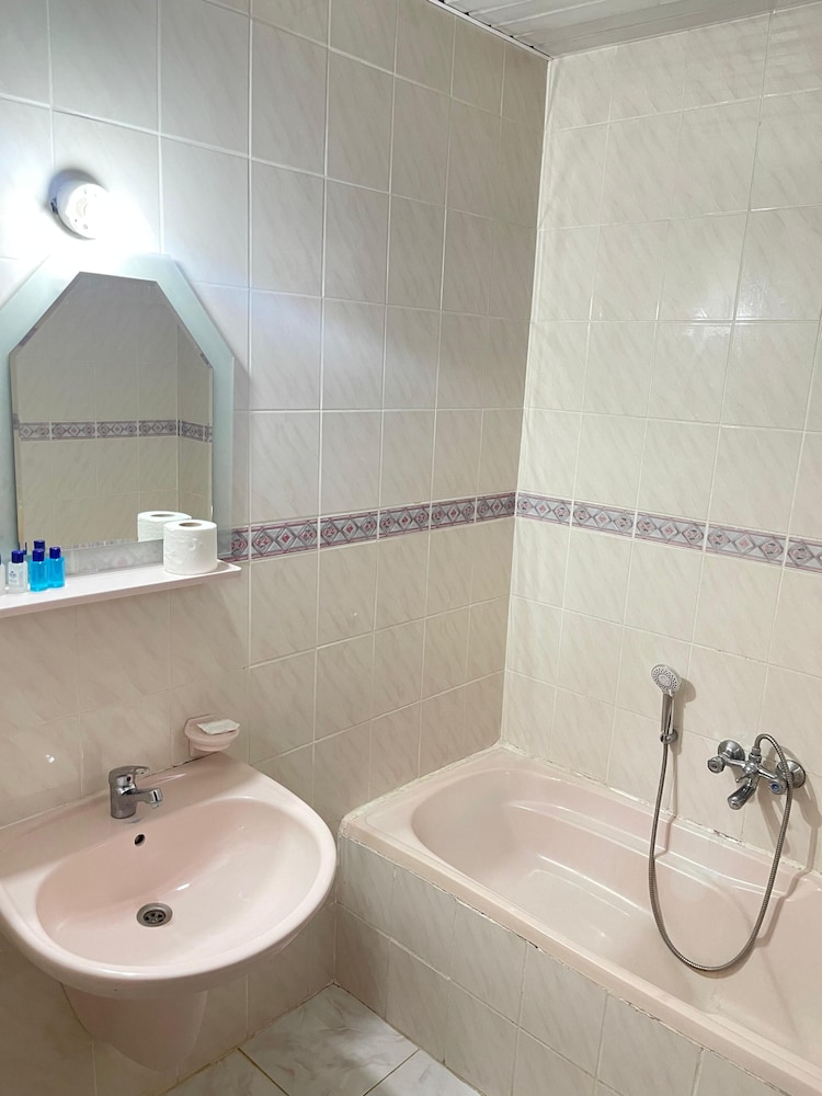 Superior Triple Room, 1 Double Bed with Sofa bed, Garden View photo 2