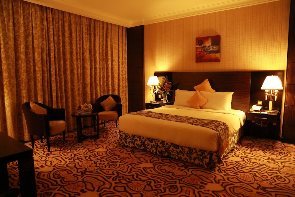 Executive Suite photo 2