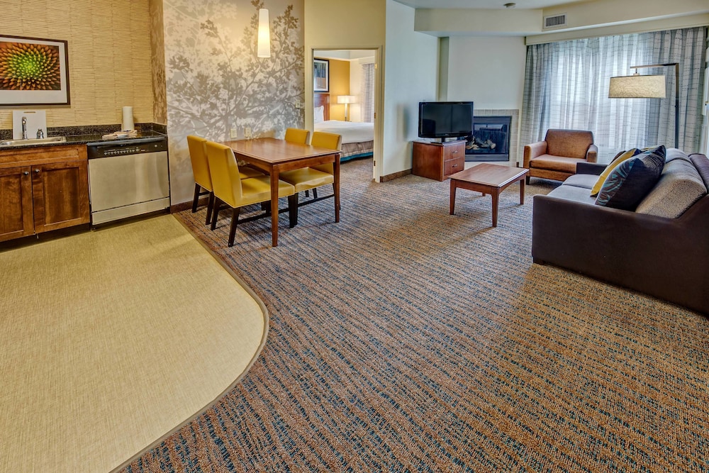 Suite, 1 Double Bed - Photo 1