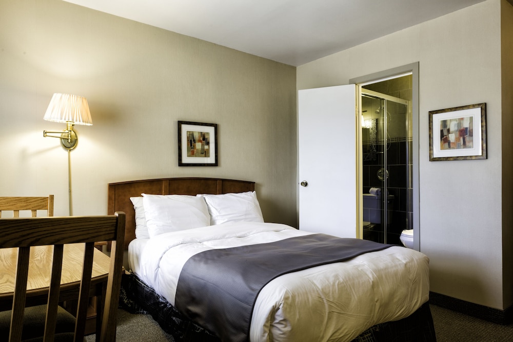 Standard Room with 1 Double Bed photo 1