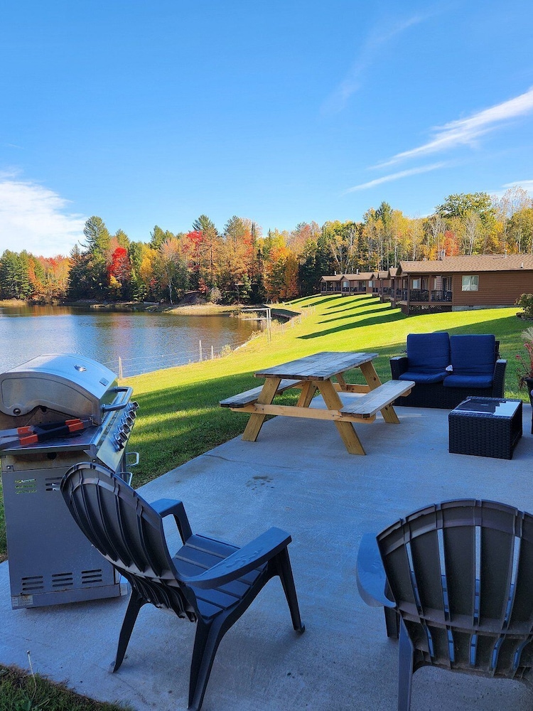 Deluxe Cabin, 2 Bedrooms, Lake View photo 1
