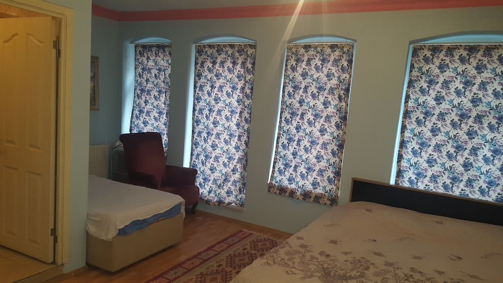 Standard Triple Room photo 1