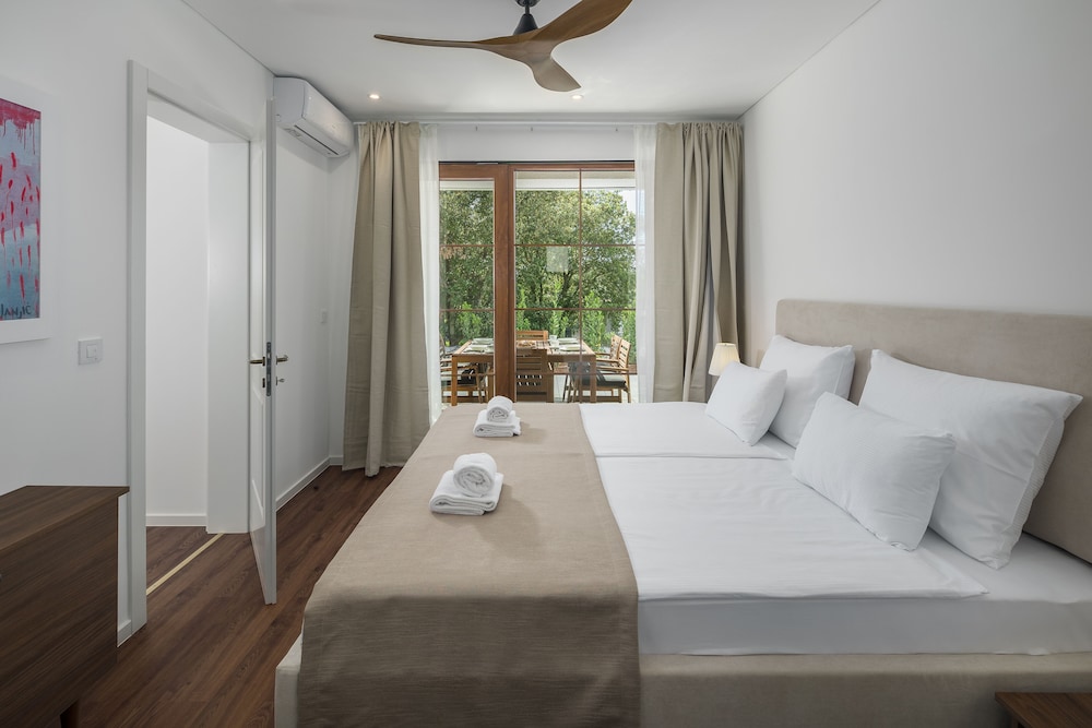 Design Villa photo 2