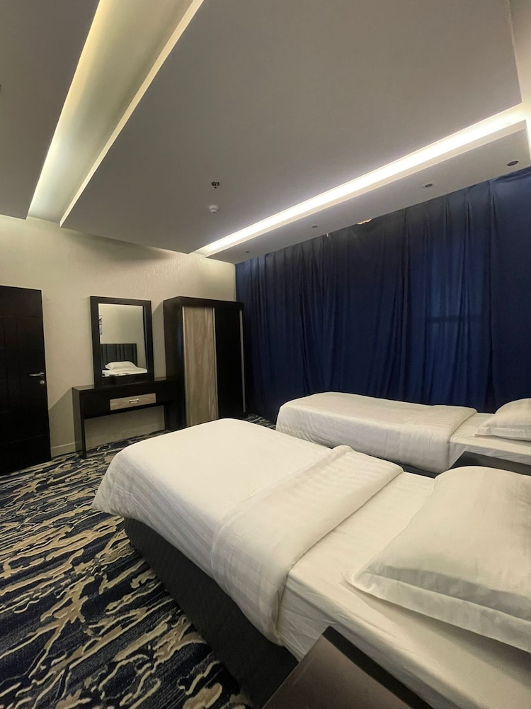 Deluxe Twin Room, City View photo 2