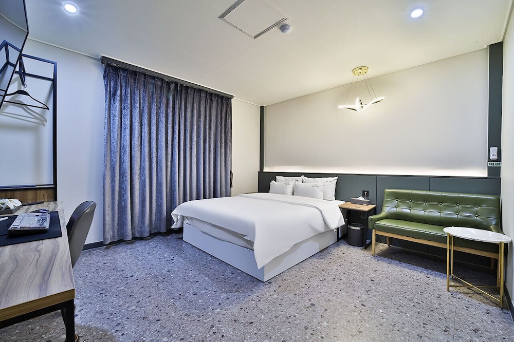 Deluxe Double Room photo 2