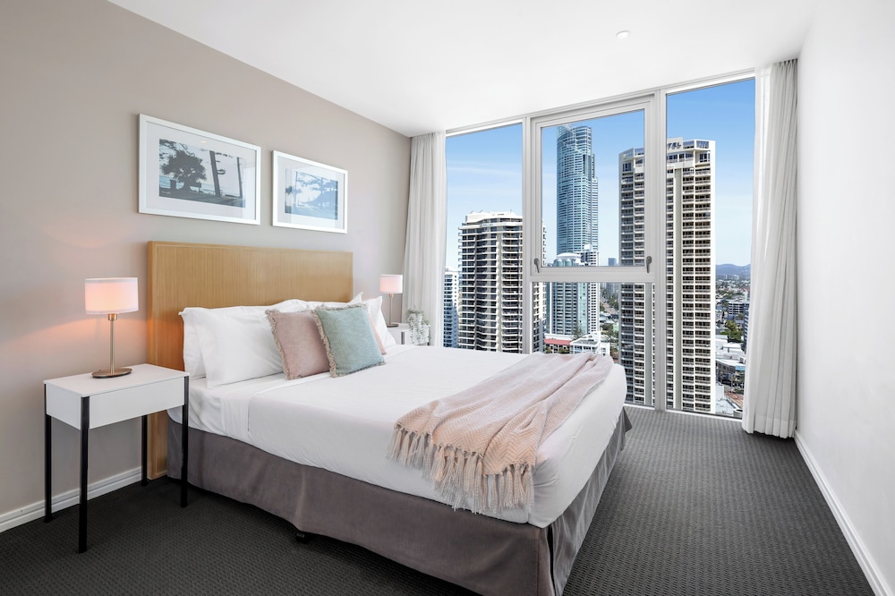 Executive Apartment, 2 Bedrooms, 2 Bathrooms, Ocean View (Level 19) photo 2