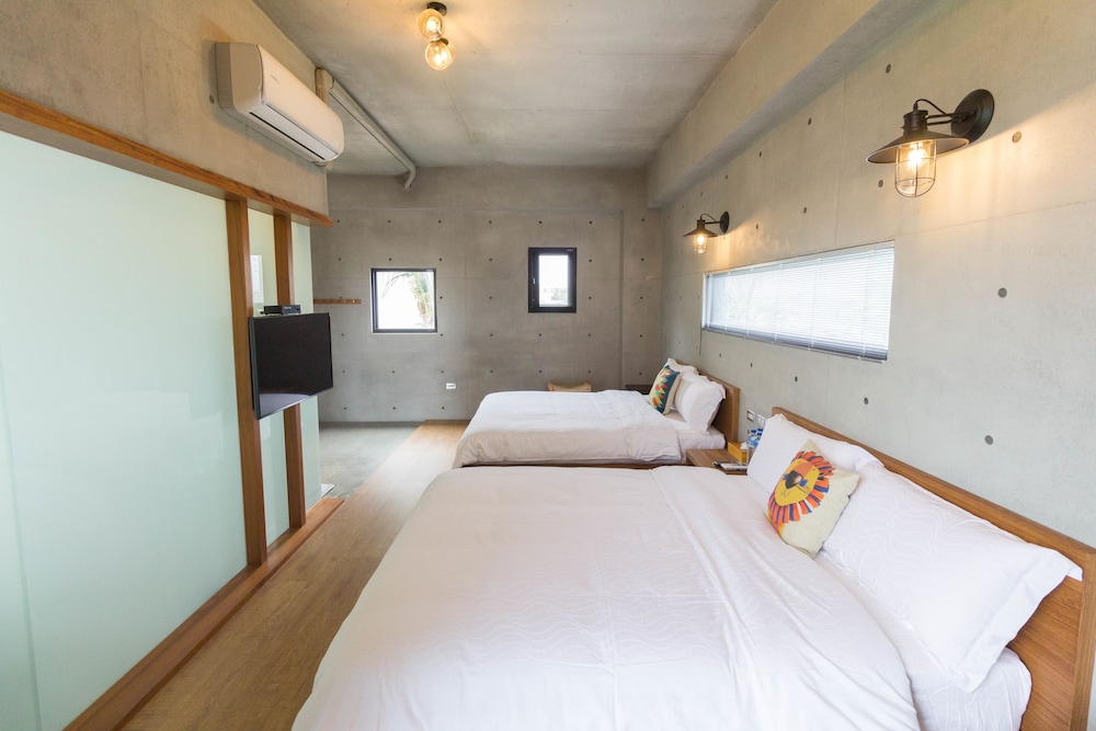 Family Quadruple Room photo 3