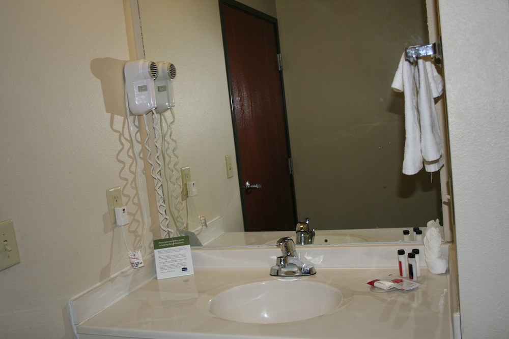 Suite, Jetted Tub (King) - Photo 11