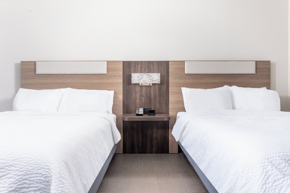 Standard Room, 2 Queen Beds, Hearing Accessible (Communications Accessible) - Photo 4