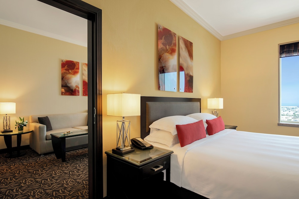 Suite, 1 Bedroom - Photo 1