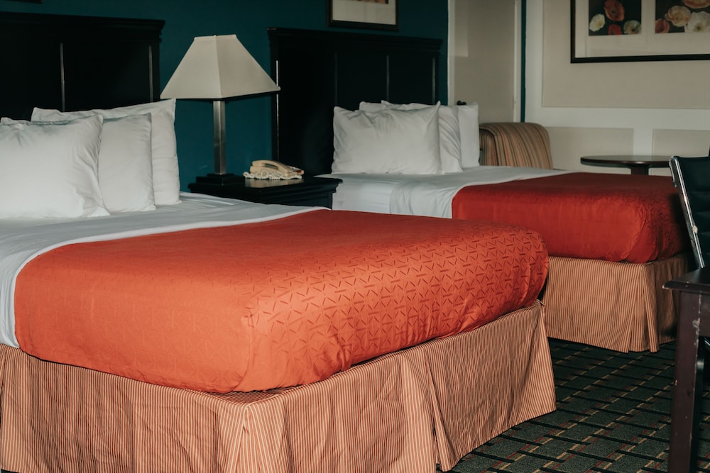 Standard Room, 2 Queen Beds, Smoking photo 3
