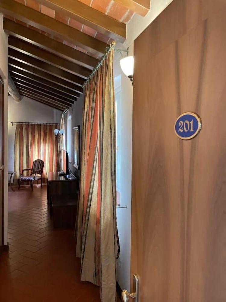 Economy Triple Room photo 1