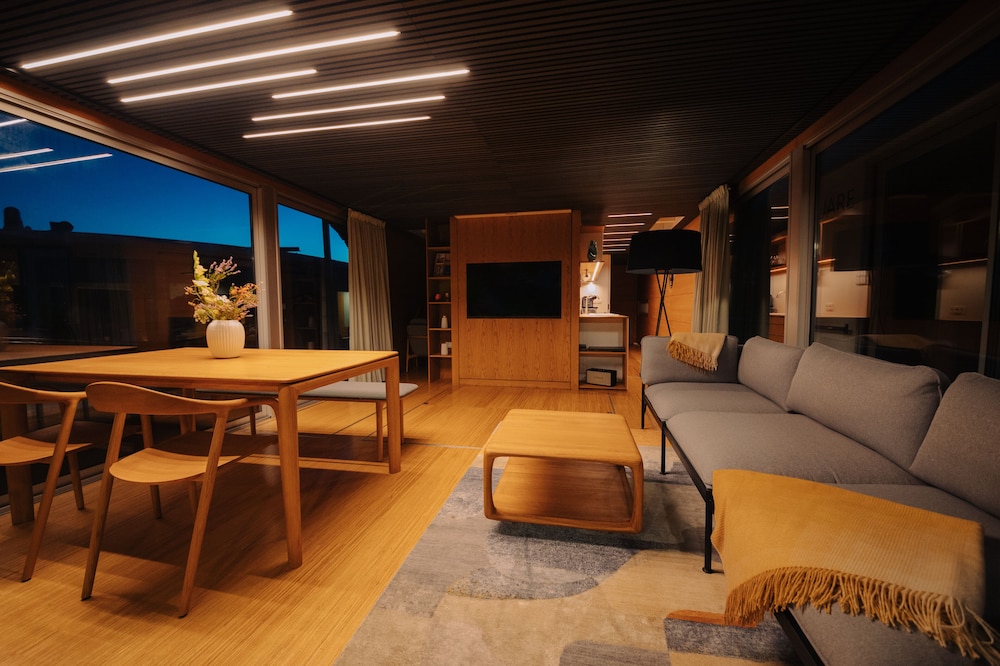 Exclusive Apartment, 1 Bedroom, Non Smoking, Overwater photo 1