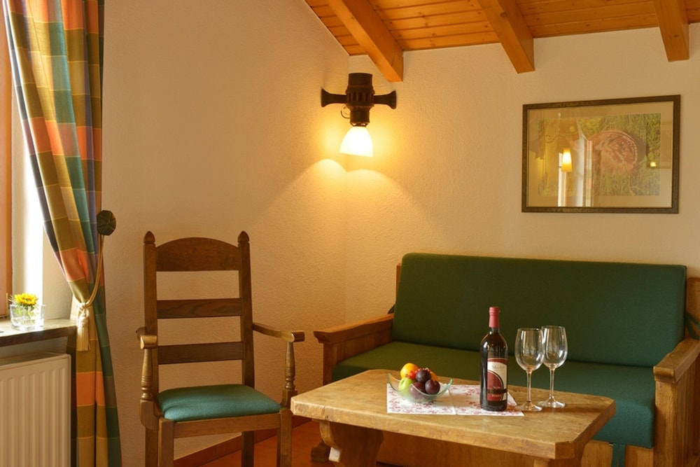 Standard Twin Room, Hill View photo 3
