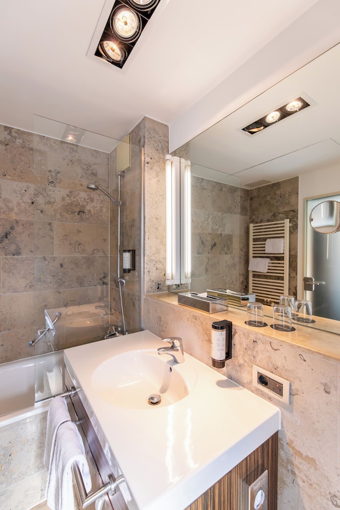 Comfort Double or Twin Room - Photo 10