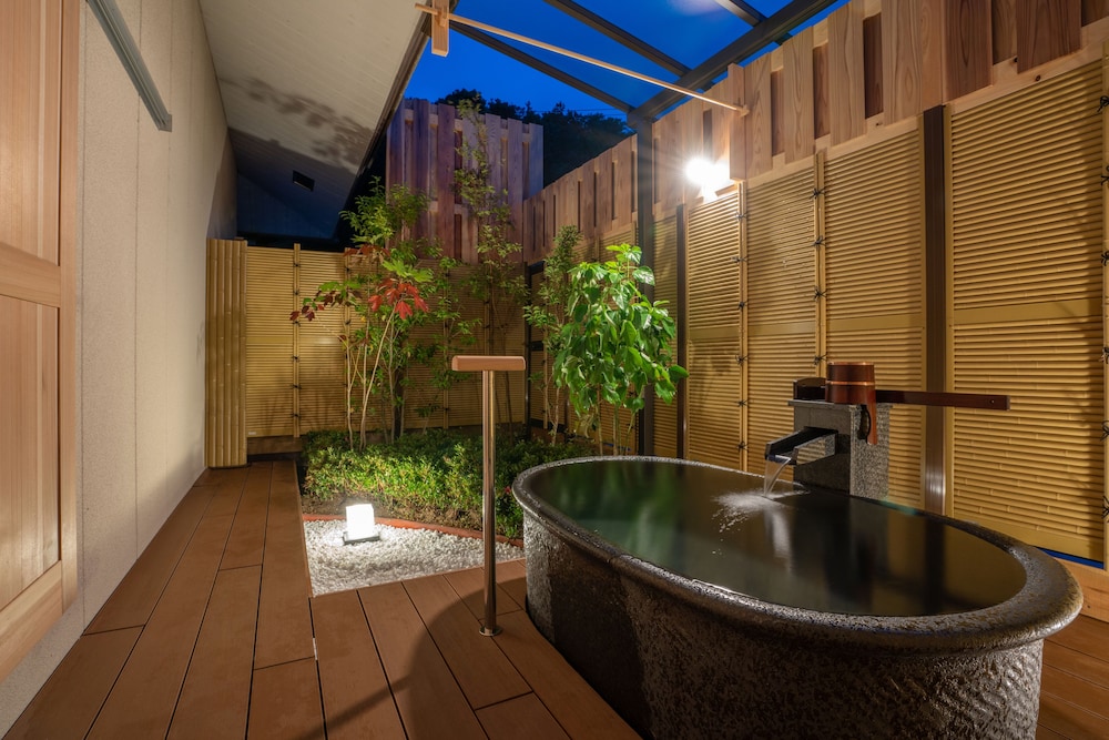 Japanese Style Room with Open-air bath and Garden (Second floor) photo 2