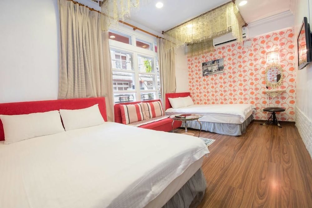 Standard Quadruple Room, Non Smoking photo 1