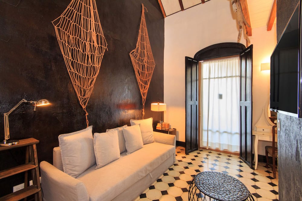 Luxury Room - Photo 10