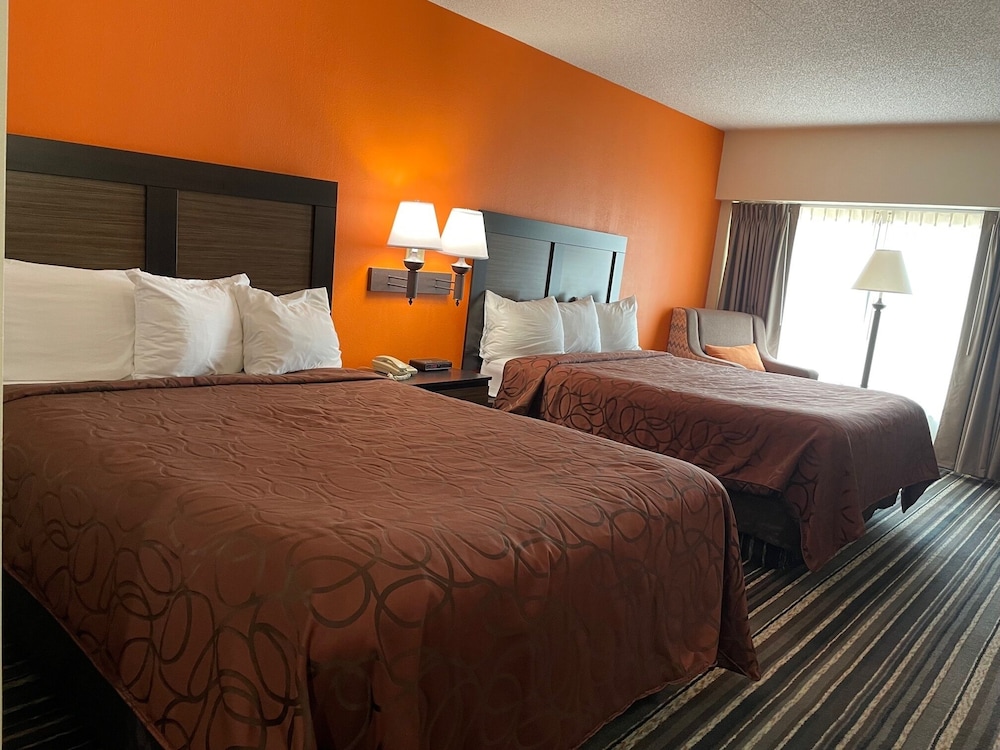 Standard Room, 2 Queen Beds photo 3