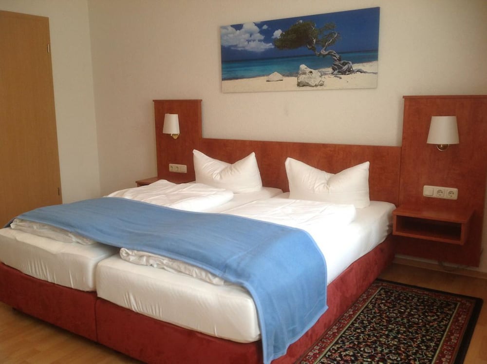 Double Room - Photo 9