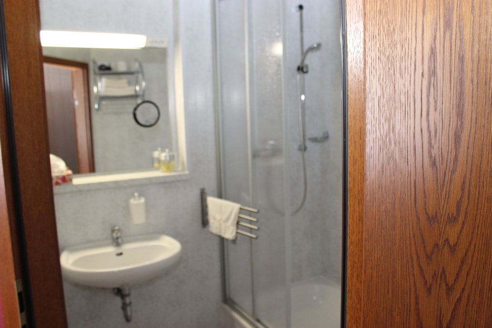 Classic Double Room, Ground Floor photo 2