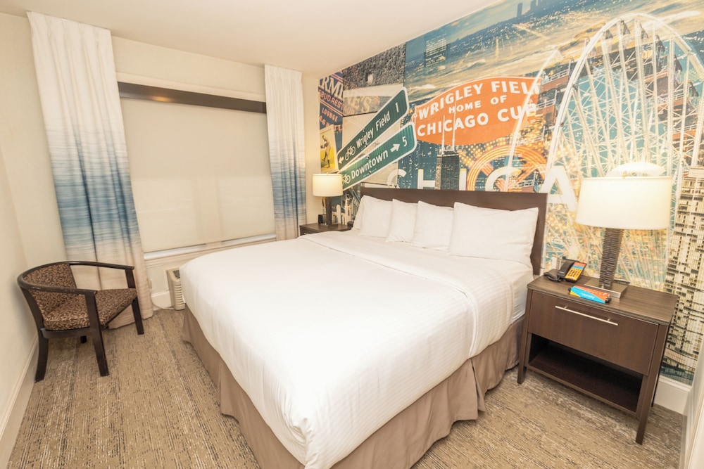Deluxe Room, 1 King Bed - Photo 2
