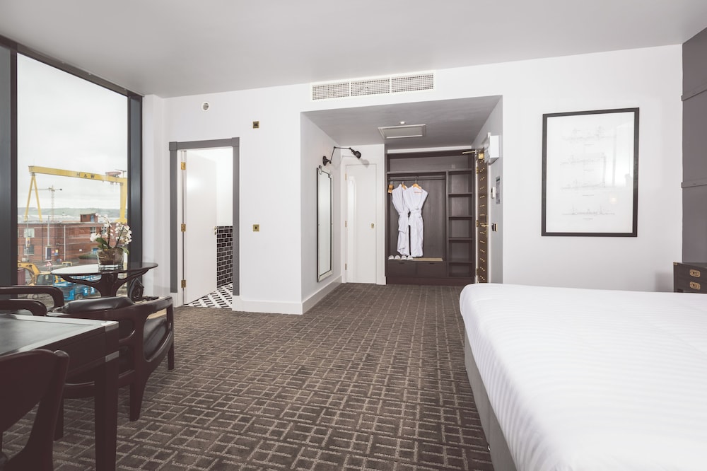 Executive Room, 1 King Bed photo 2