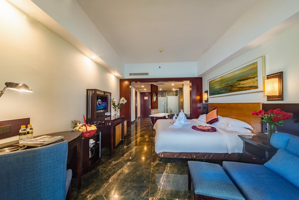 180 degrees Super Seaview Double Bed Room