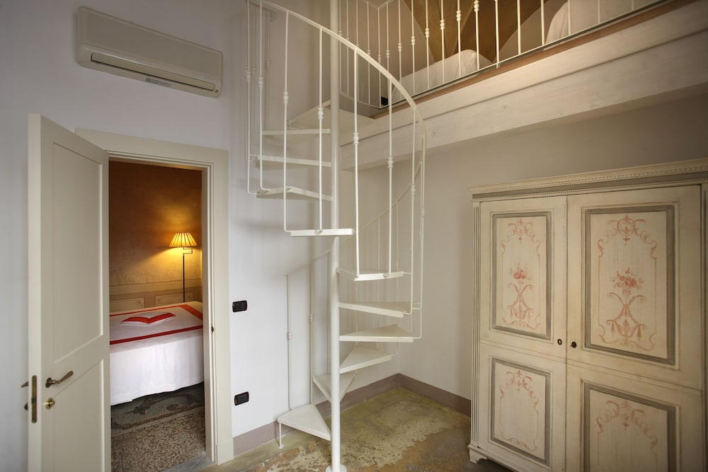 Deluxe Room - Photo 4