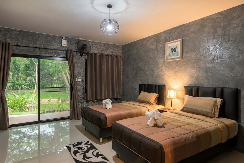 Deluxe Twin Room photo 1