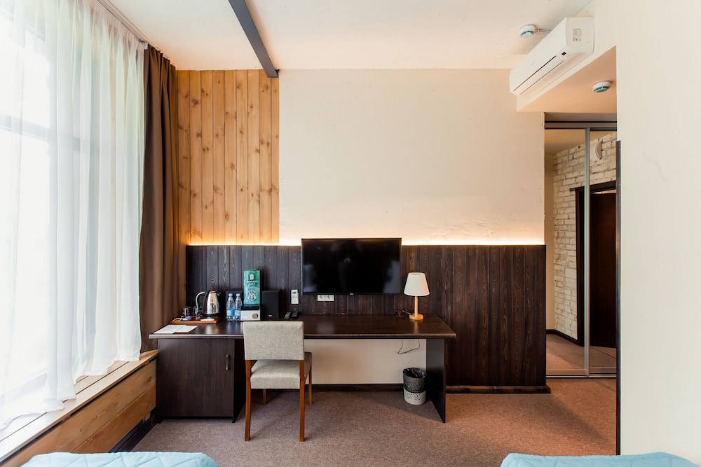 Standard Twin Room, Park View photo 3