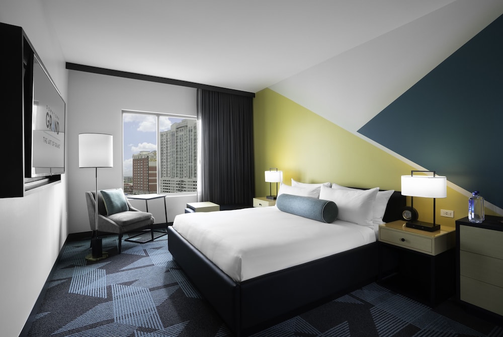Gallery Tower 1 Bedroom Suite King