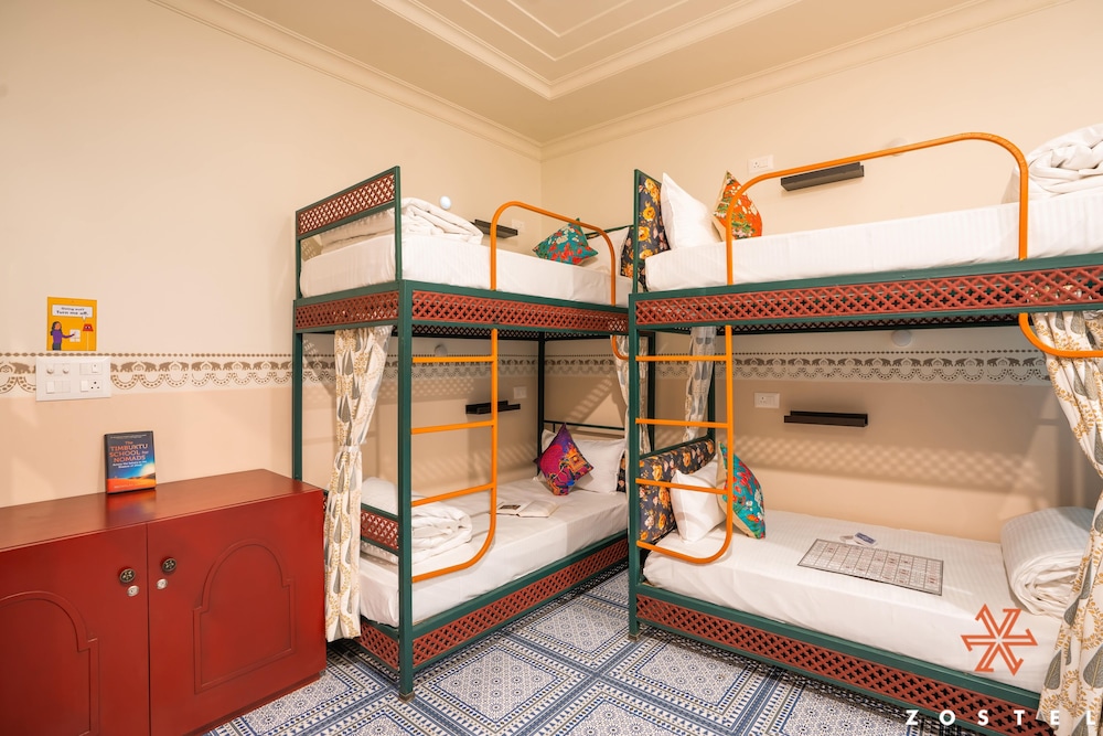 6 Bed Female Dom