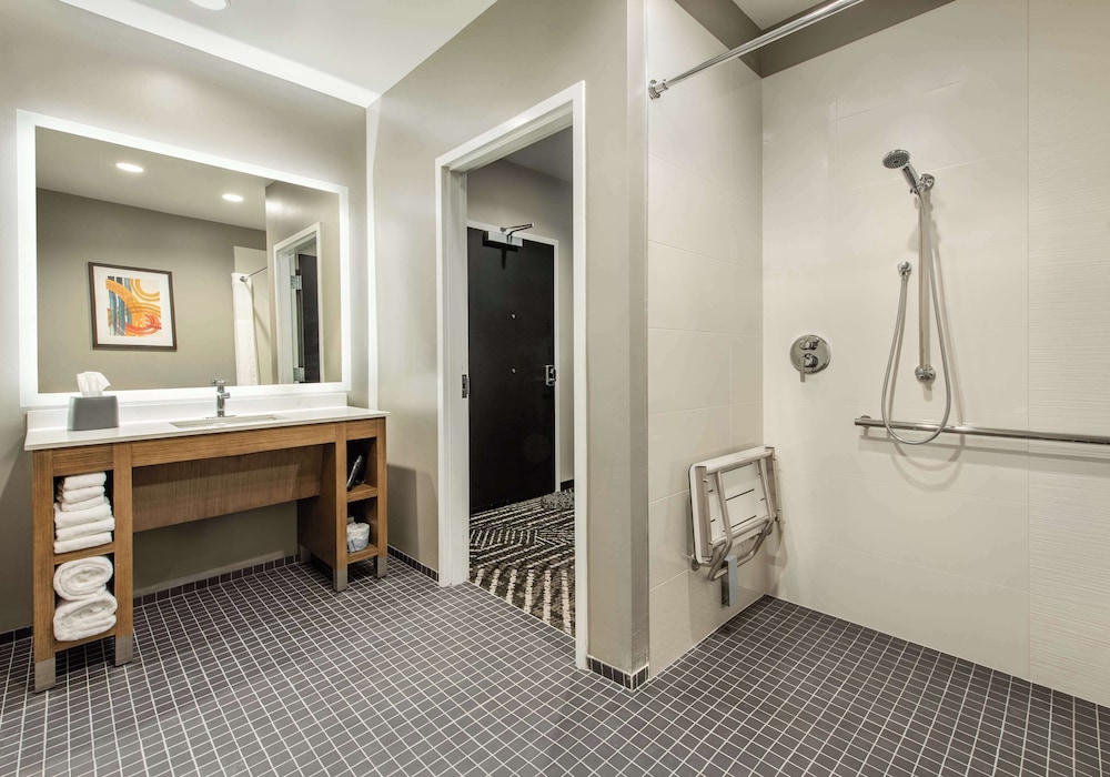 Suite, 2 Queen Beds, Accessible, Kitchen - Photo 6