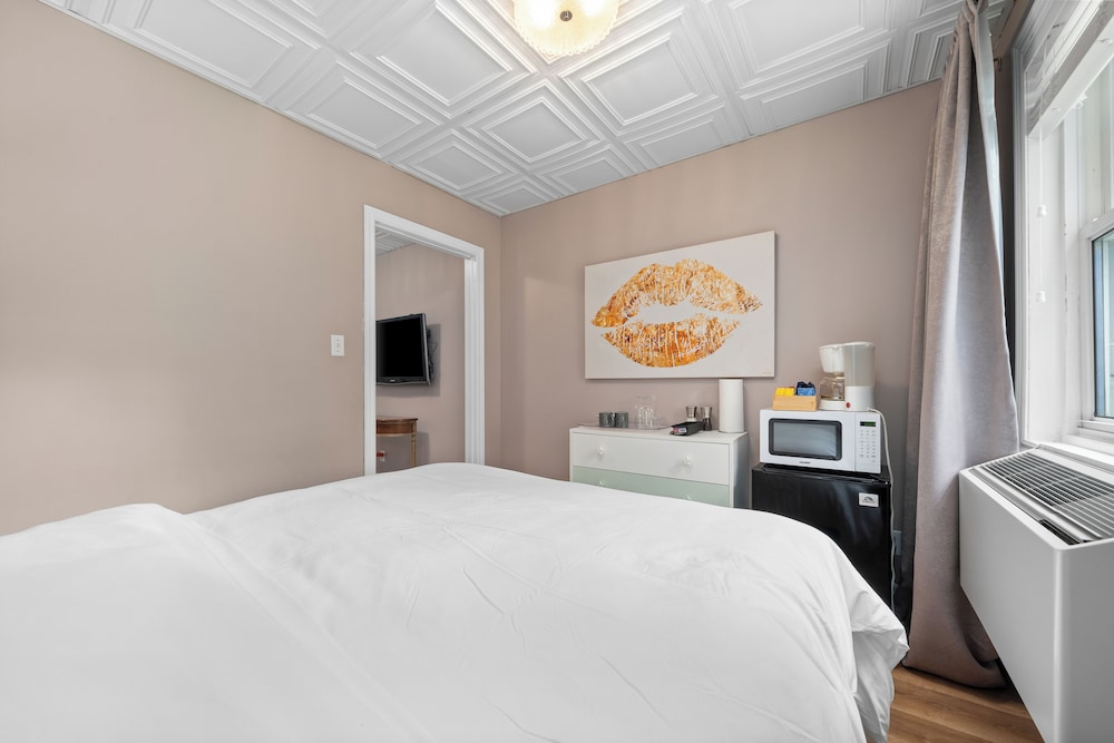 Room 4 (The Lighthall) photo 2