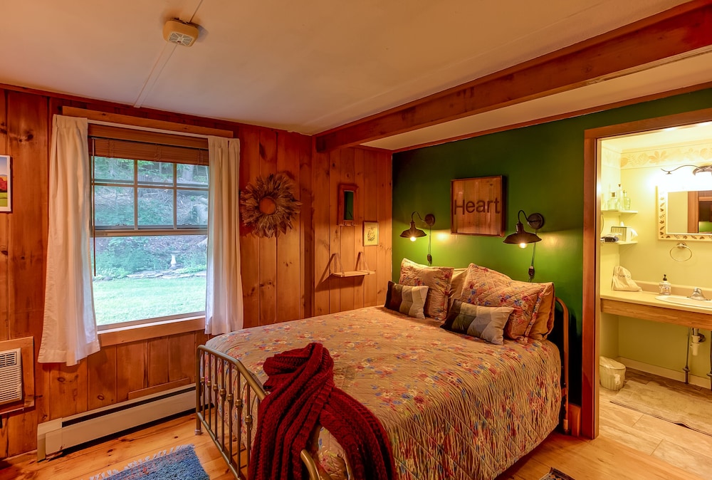 Room 5 - Birch photo 1