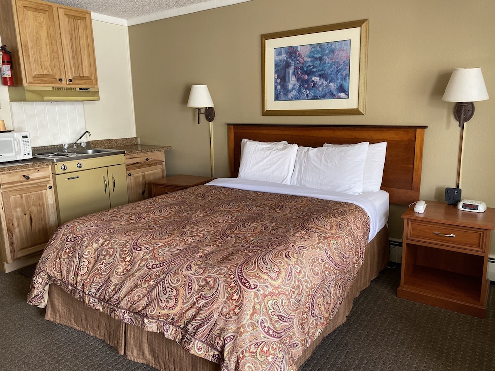 Studio, 1 Queen Bed, Kitchenette photo 1