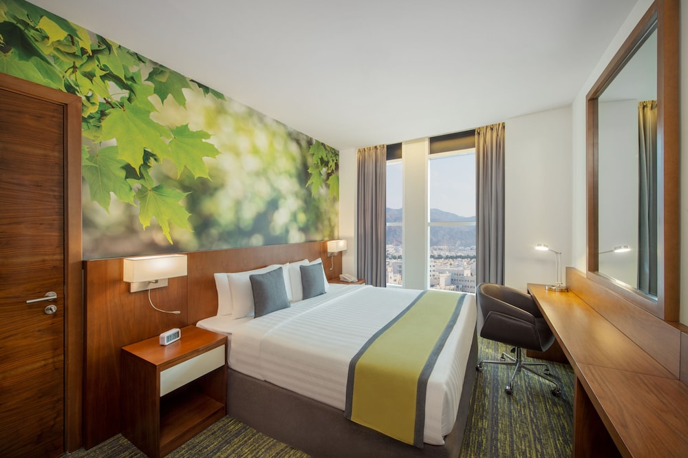 Room, 1 King Bed, Smoking (Guest) - Photo 1