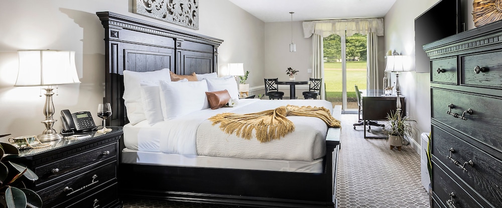 Room, 1 King Bed, Golf View photo 1