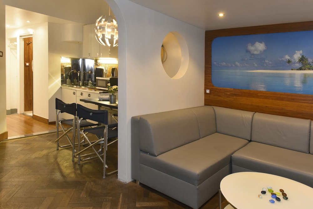 Yacht Apartment