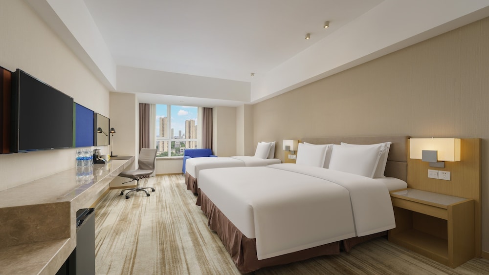 Standard Room, Multiple Beds photo 1