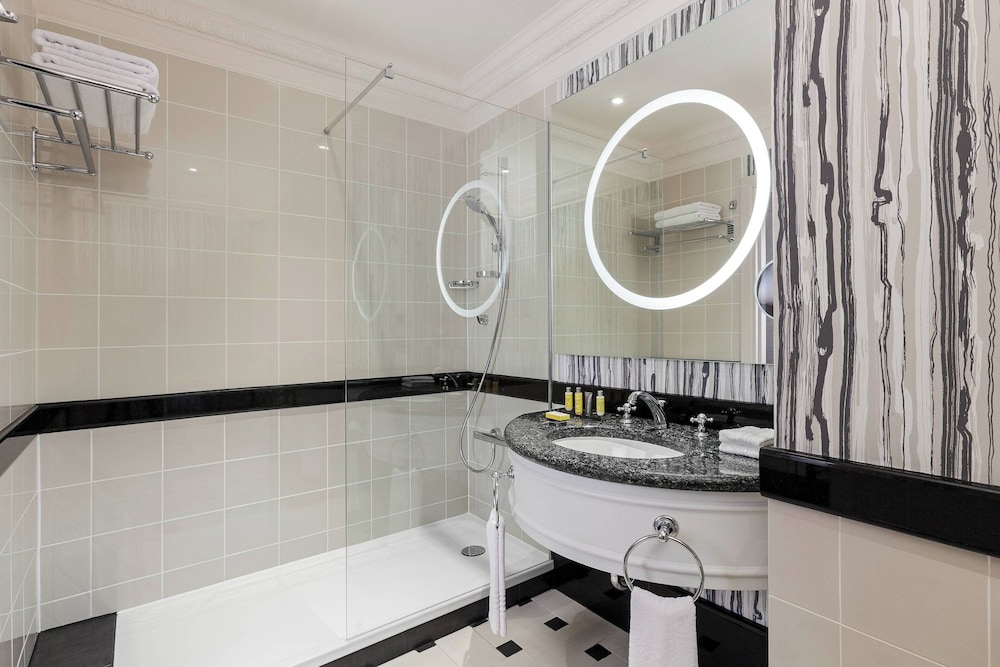 Executive Room, 1 Double Bed - Photo 8