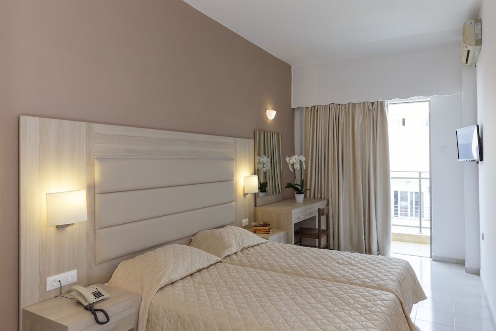 Standard Double Room - Photo 3