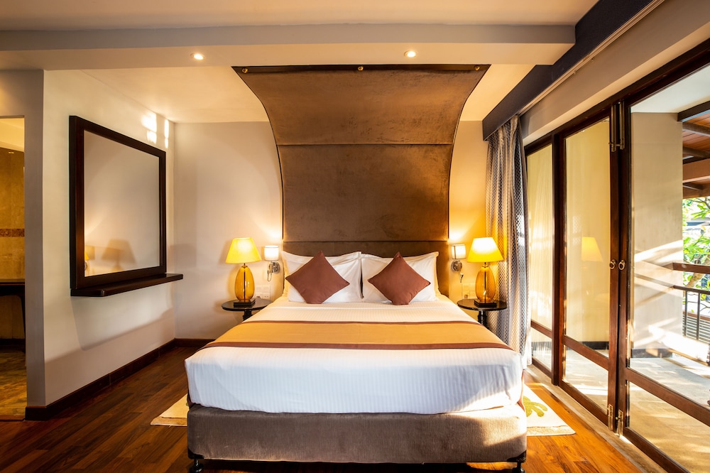 Junior Suite, 1 King Bed, Sea View photo 2