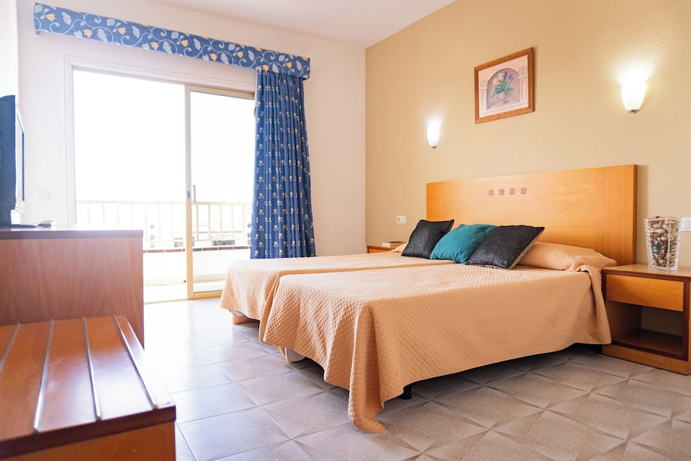 Standard Double Room, 2 Twin Beds - Photo 1