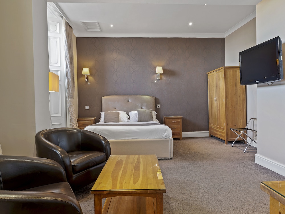 Premium Room, 1 King Bed photo 3