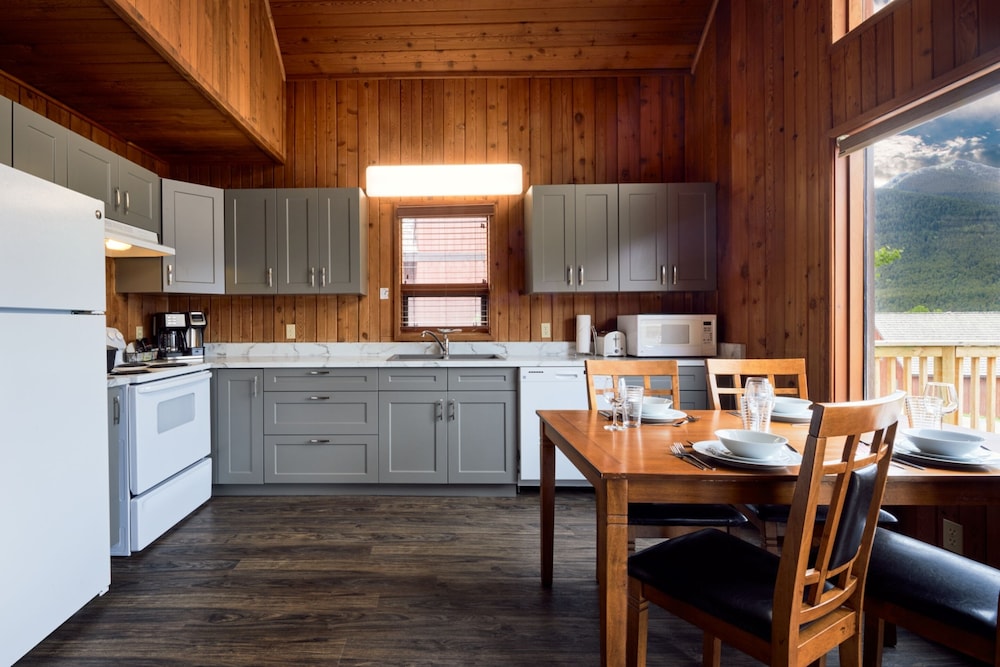 Deluxe Cabin photo 3